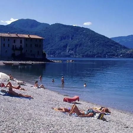 Le Coccinelle Feriehus Mandello del Lario